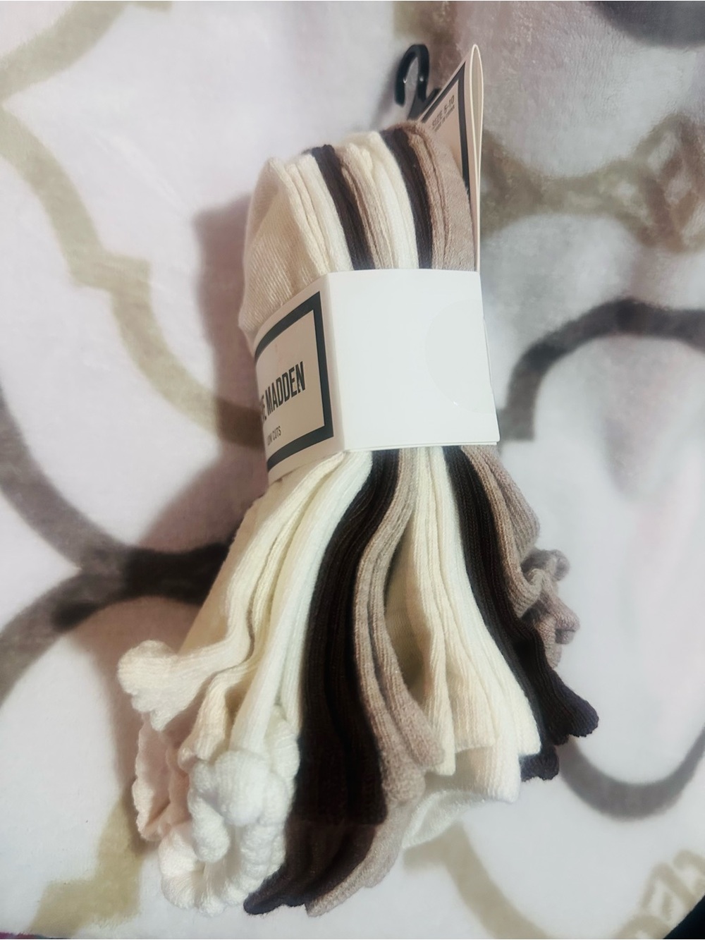 Steve Madden✨🤍🤎🖤White Low Cut Socks- 8 pairs